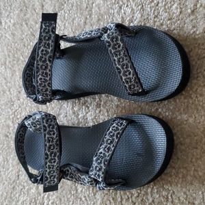 Hardly been worn Teva sandals